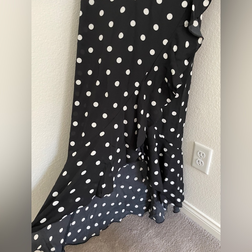 NWT NASTY GAL Angel Sleeve Polka Dot Ruffle Maxi Dress size L V-neck size M - Picture 6 of 9